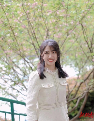 彭凡思：“凡”心所向，当学生身边的“小红书”